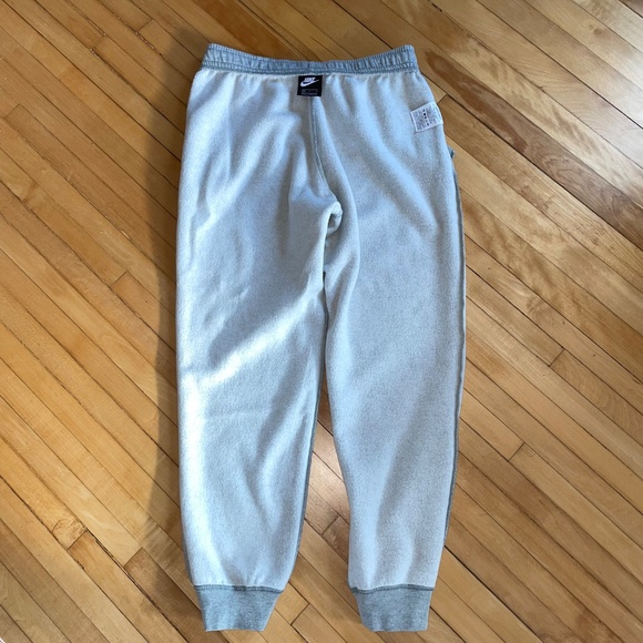 Nike Women's Sportswear Club Fleece Mid Rise Joggers Gray Heather Medium - Picture 7 of 12